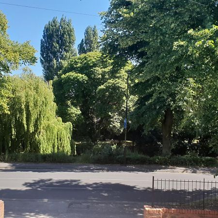 Riverbank View Three Bedroom Apartment With Free Parking York Exterior foto