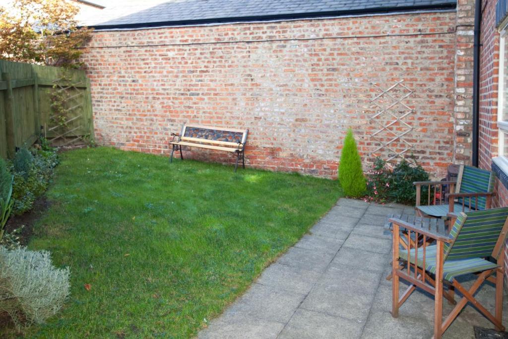 Riverbank View Three Bedroom Apartment With Free Parking York Exterior foto