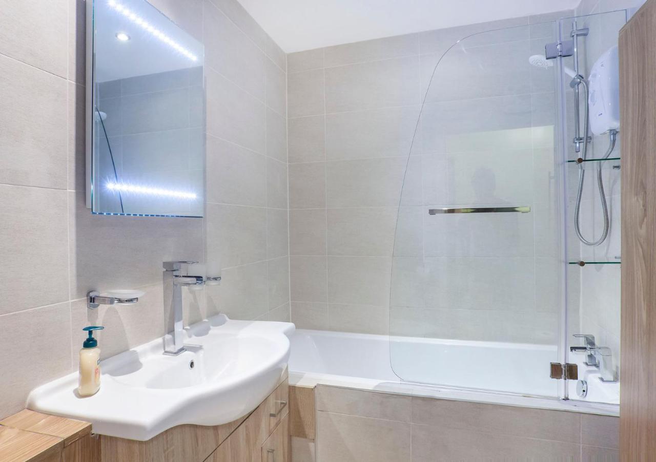 Riverbank View Three Bedroom Apartment With Free Parking York Exterior foto